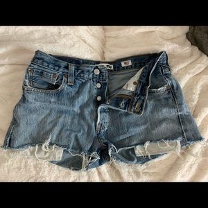 Re/Done Distressed Vintage Jean Short 26